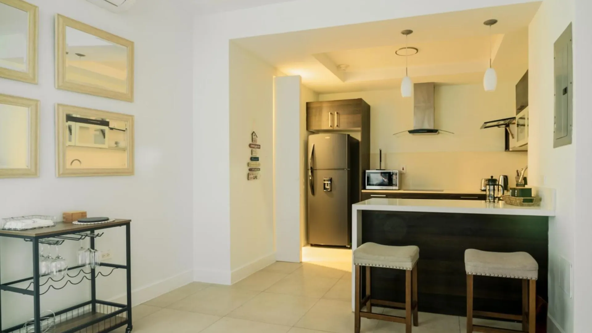 Parkhurst 303 King Bed Pool And Gym Kingston Jamaika