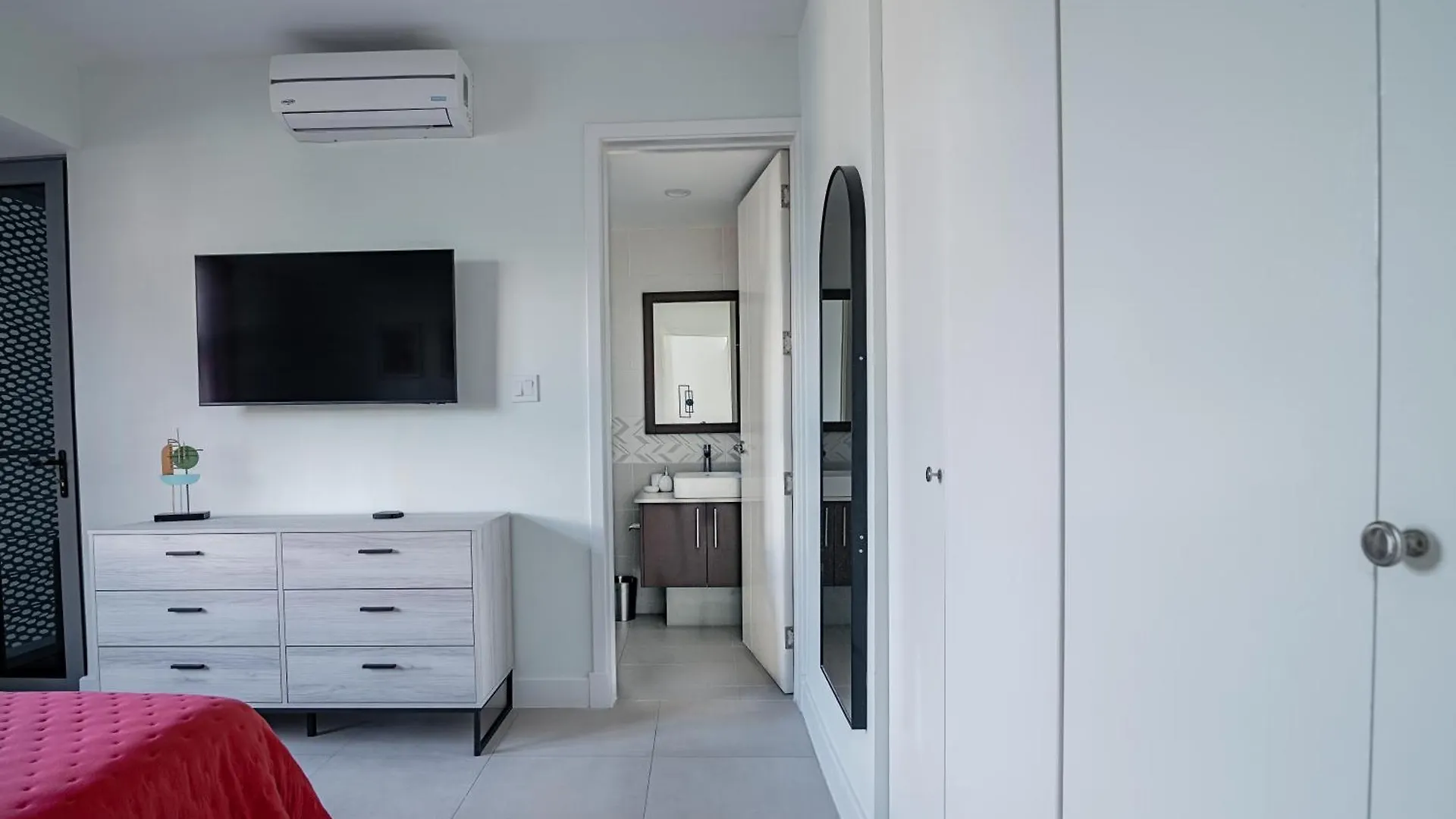 Parkhurst 303 King Bed Pool And Gym Kingston Jamaika